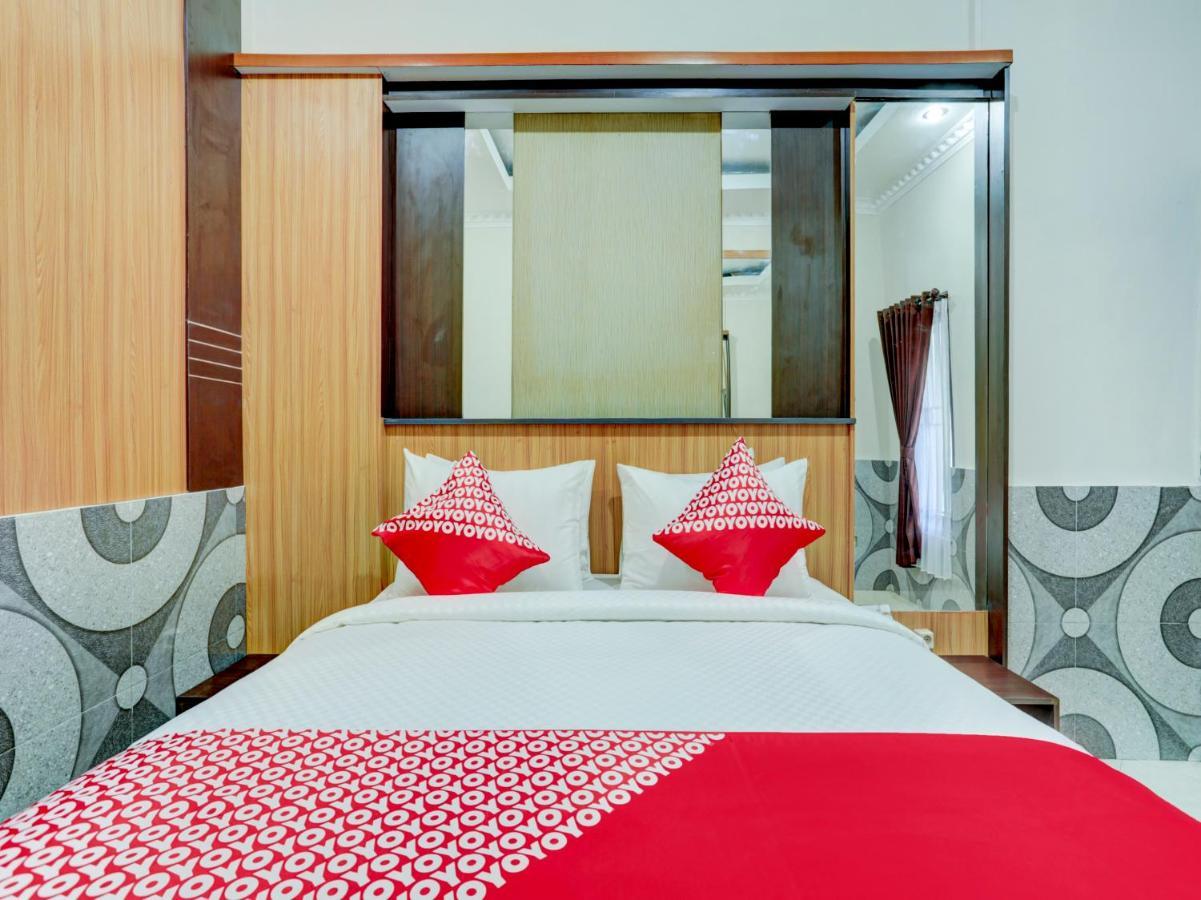 Oyo 90131 Liberty Guest House Sempidi 외부 사진